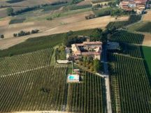 Castello di Razzano ad Alfiano Natta