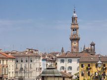 Luci spente alla Torre Civica e al Castello del Monferrato per “M’illumino di meno” Luci spente alla Torre Civica e al Castello del Monferrato per “M’illumino di meno”