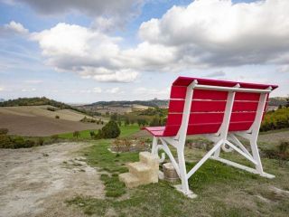 Big Bench - Panchina Gigante n. 48 "Rosso Barbera" a Sala Monferrato